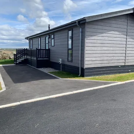 Edge Of Padstow, 2 Bedroom Luxury 山林小屋