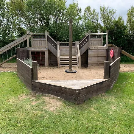 Edge Of Padstow, 2 Bedroom Luxury 山林小屋
