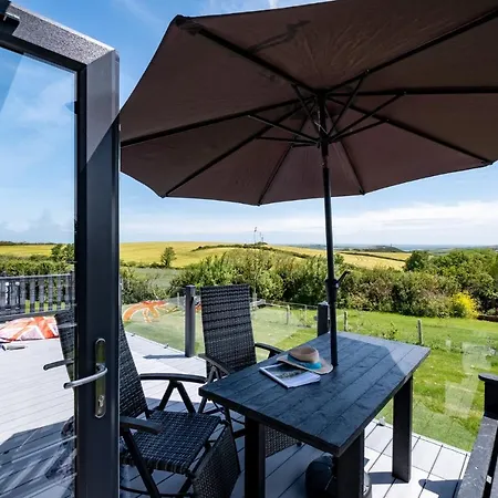 Edge Of Padstow, 2 Bedroom Luxury *
